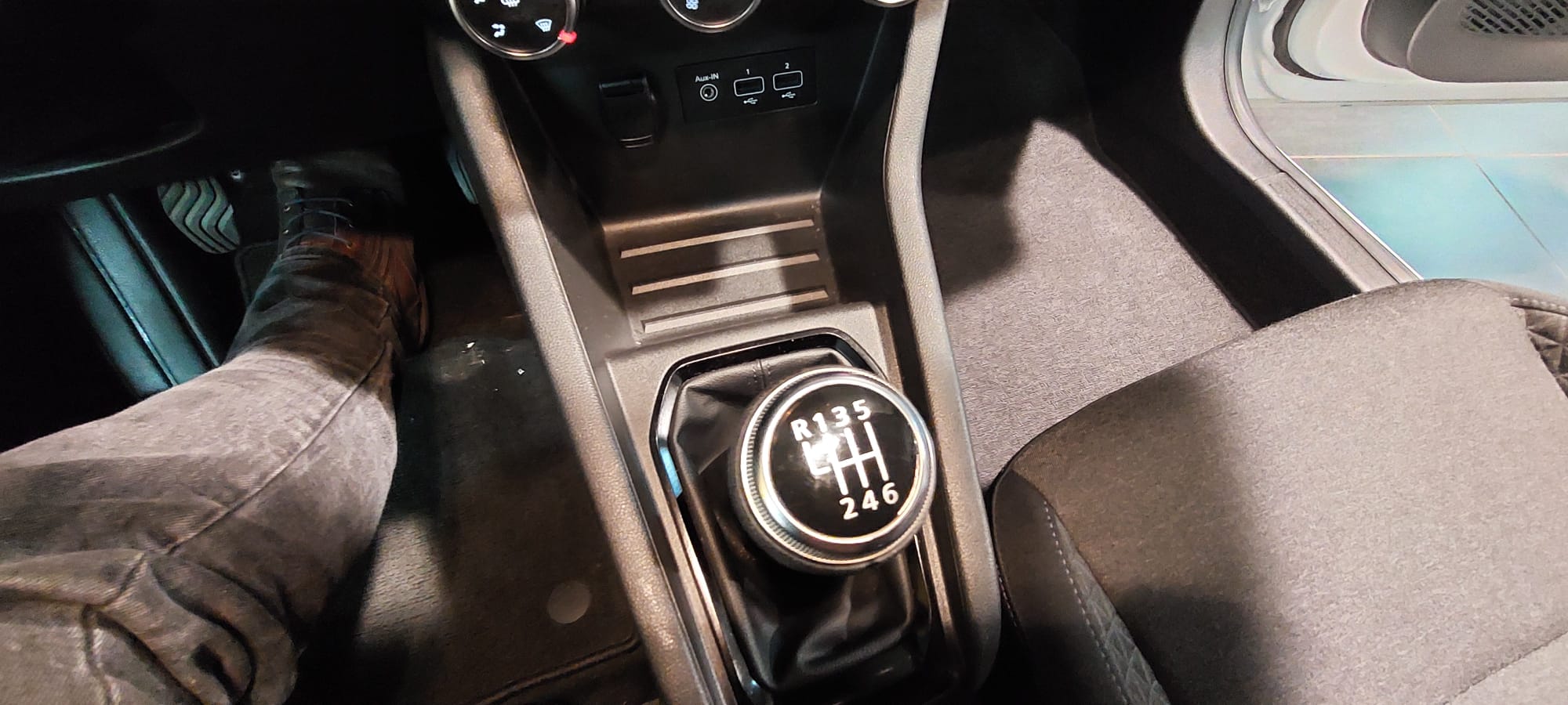 Renault Clio 1.5 dci 100cv miniatura 10